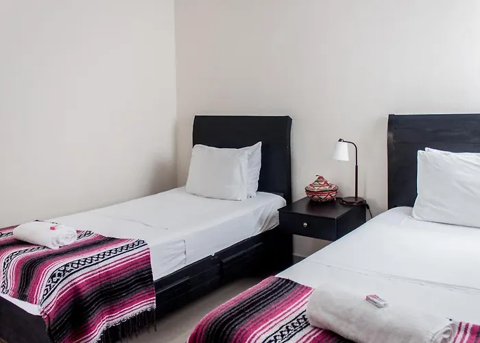 Whyz 4 Private Albergue *
